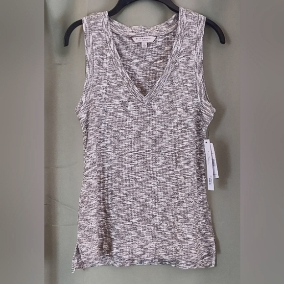 Liverpool Tops - Liverpool Los Angeles Knit V-Neck Tank Top